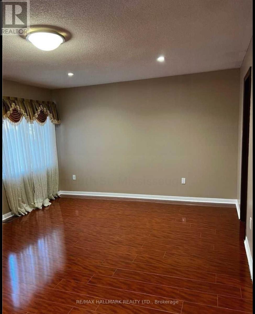 5923 Sidmouth Street, Mississauga, ON - Indoor Photo Showing Other Room