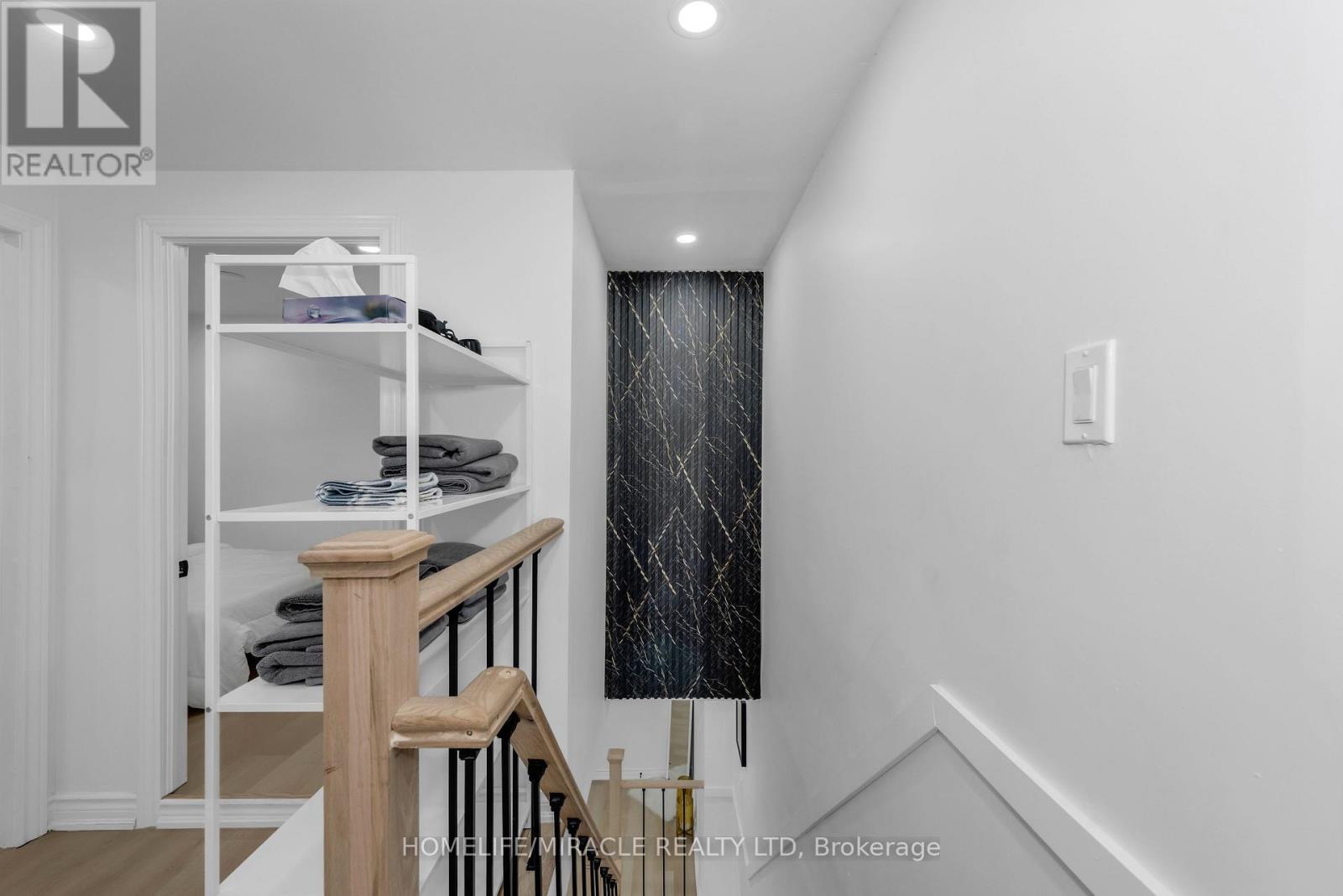 195 Randi Road, Mississauga, ON - Indoor