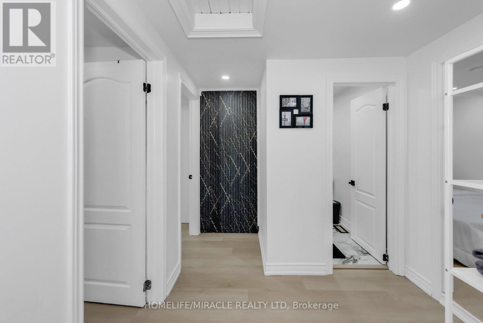 195 Randi Road, Mississauga, ON - Indoor Photo Showing Other Room