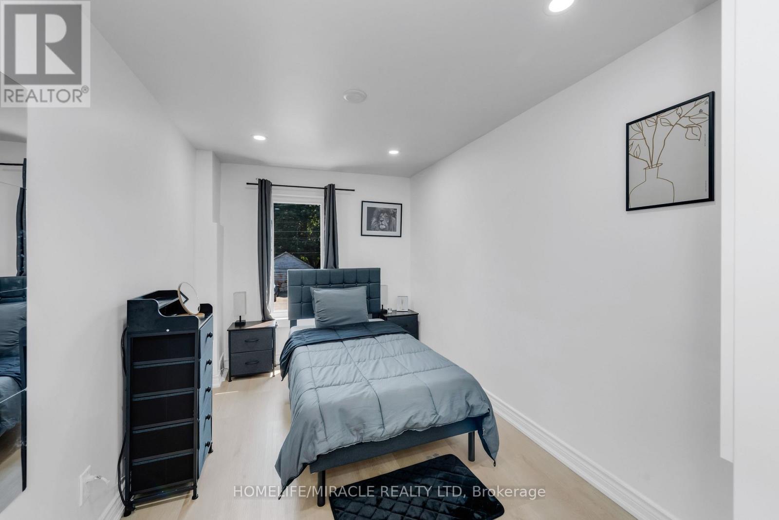 195 Randi Road, Mississauga, ON - Indoor