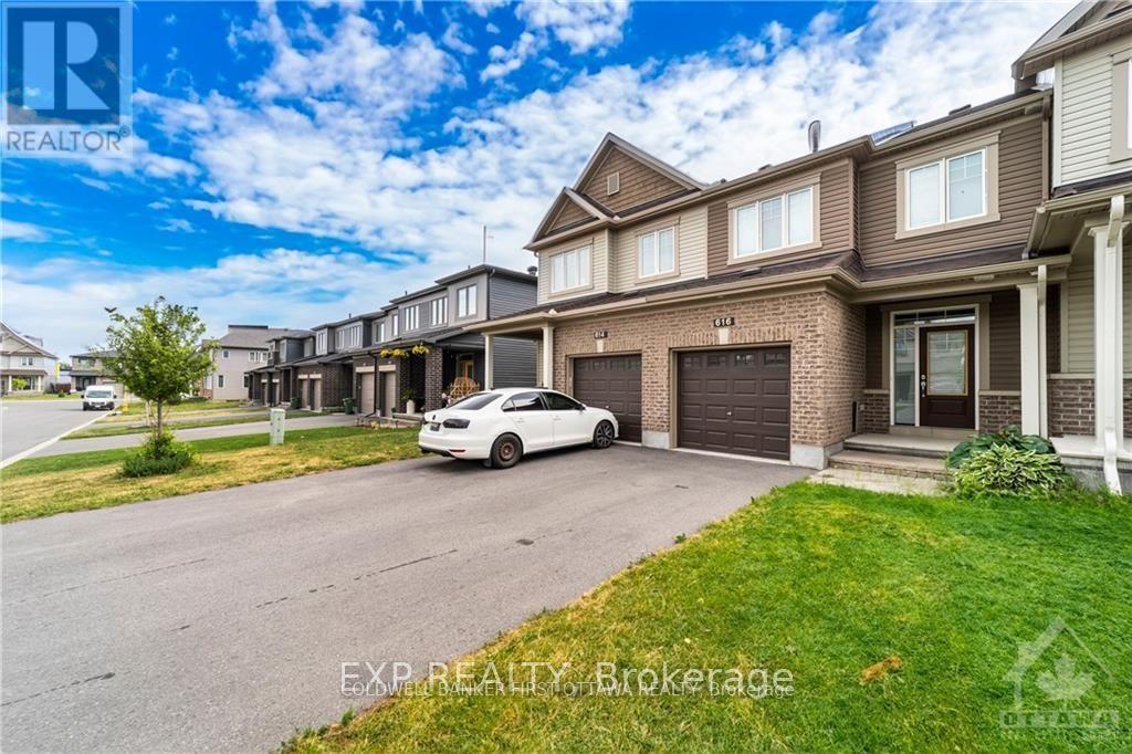 616 Geranium Walk, Ottawa, ON - Outdoor With Facade