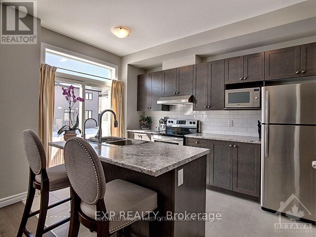 616 Geranium Walk, Ottawa, ON - Indoor Photo Showing Kitchen With Stainless Steel Kitchen