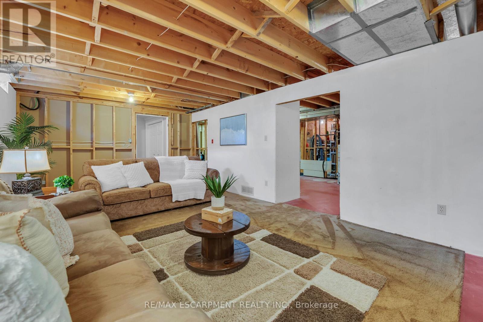 35 Highland Boulevard, Haldimand, ON - Indoor Photo Showing Basement