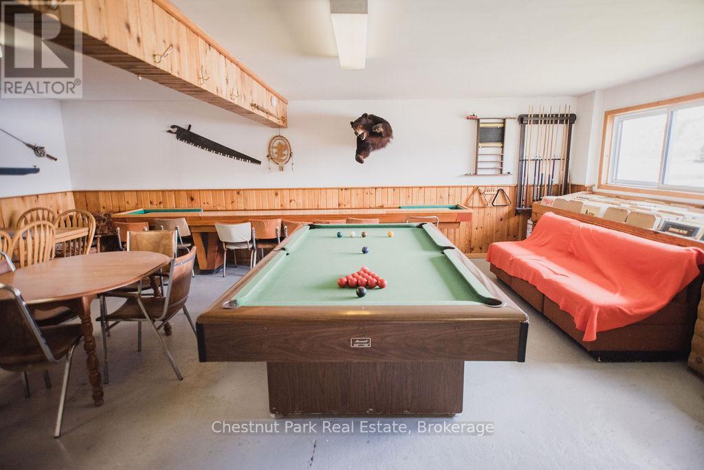 Games room for guests - 51 Stevens Road, Temagami, ON
