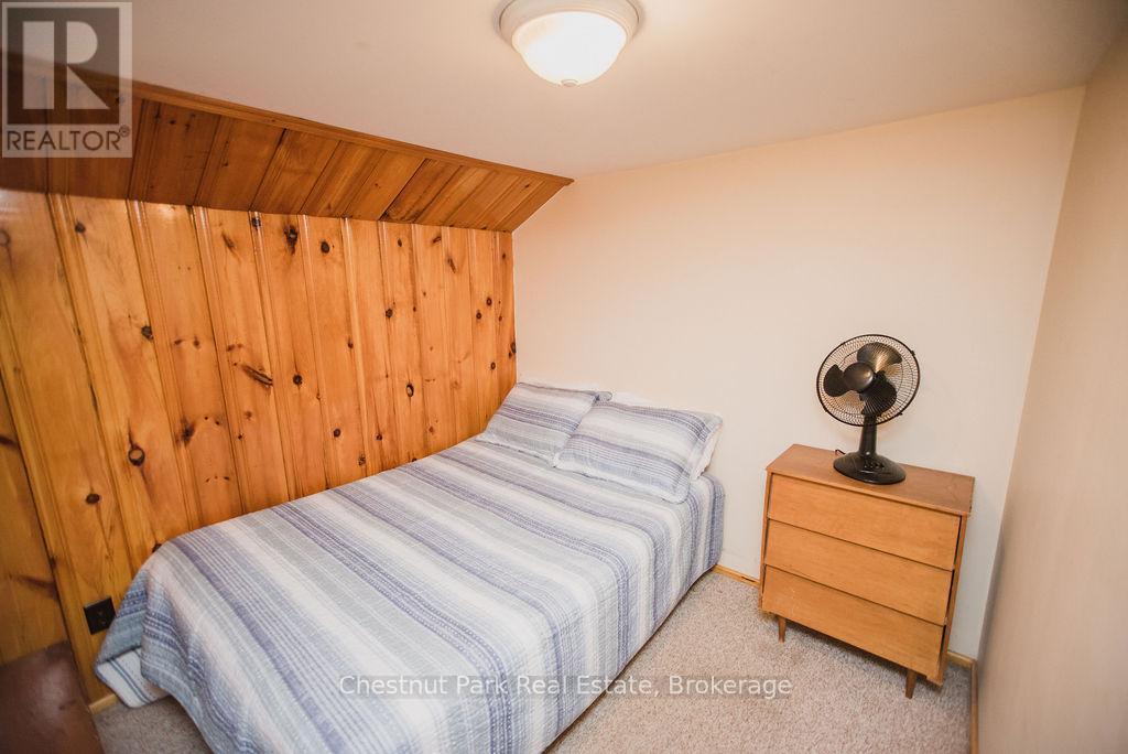 2 bedroom unit on upper floor of main lodge - 51 Stevens Road, Temagami, ON