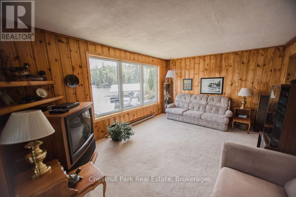 Owner's suite - 51 Stevens Road, Temagami, ON