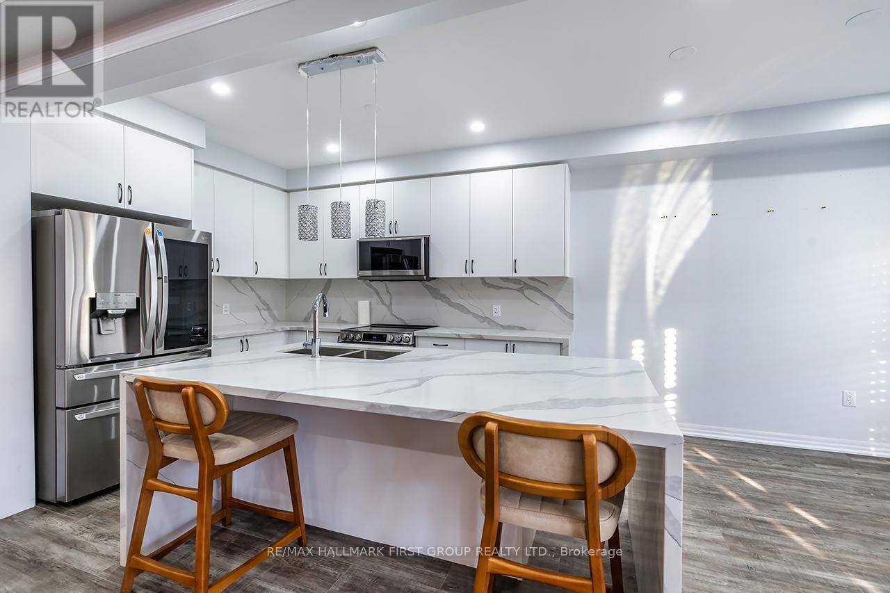 183 Flood Avenue, Clarington (Newcastle), ON - Indoor Photo Showing Kitchen With Stainless Steel Kitchen With Double Sink