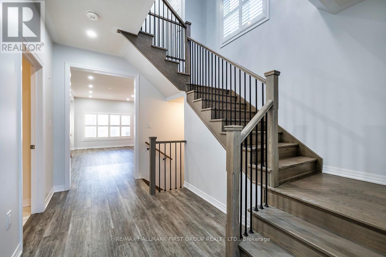 183 Flood Avenue, Clarington (Newcastle), ON - Indoor Photo Showing Other Room