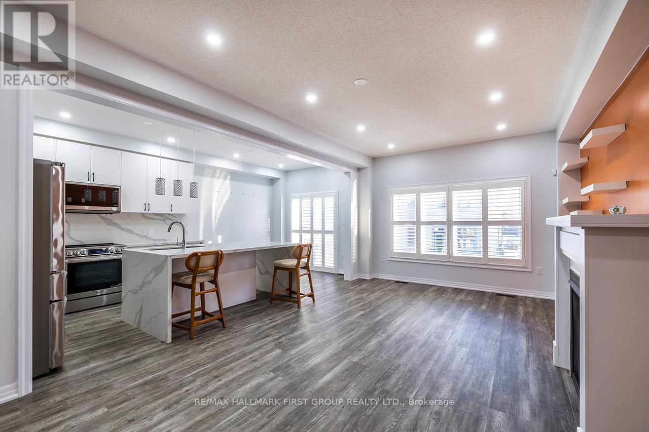 183 Flood Avenue, Clarington (Newcastle), ON - Indoor Photo Showing Kitchen
