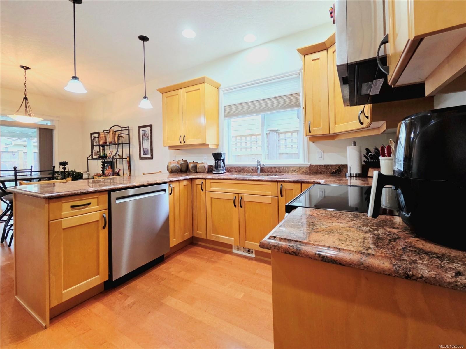 2040 Sussex Dr, Courtenay, BC