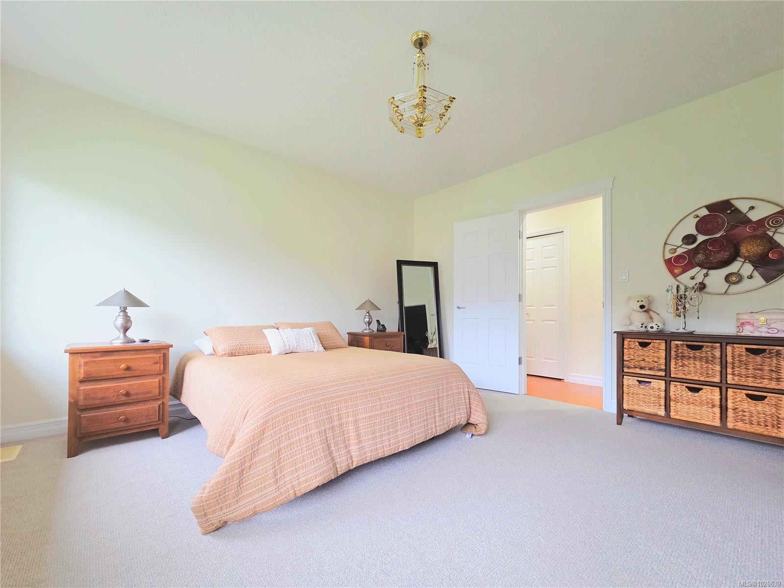 2040 Sussex Dr, Courtenay, BC