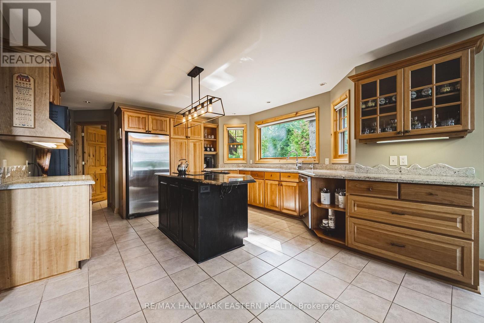 538 Rishor Avenue, Douro-Dummer, ON - Indoor Photo Showing Kitchen