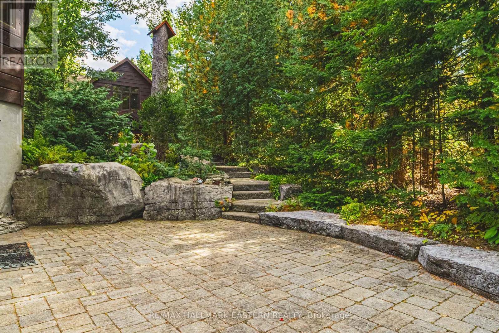 538 Rishor Avenue, Douro-Dummer, ON - Outdoor