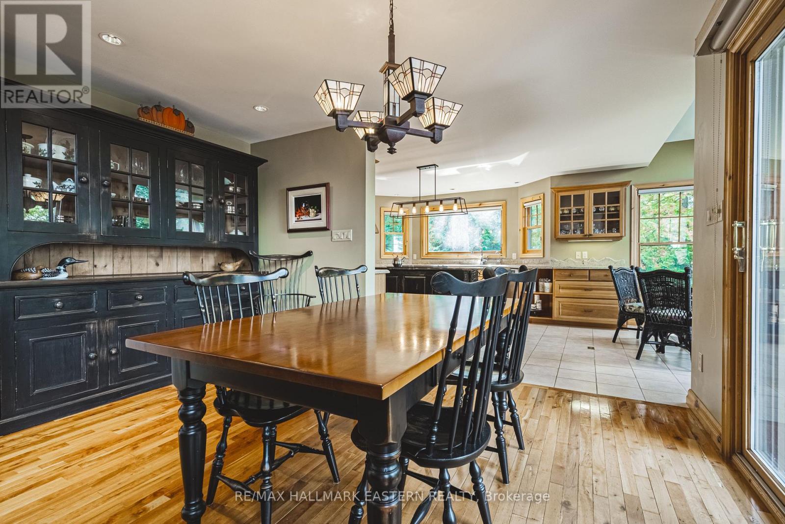 538 Rishor Avenue, Douro-Dummer, ON - Indoor Photo Showing Dining Room