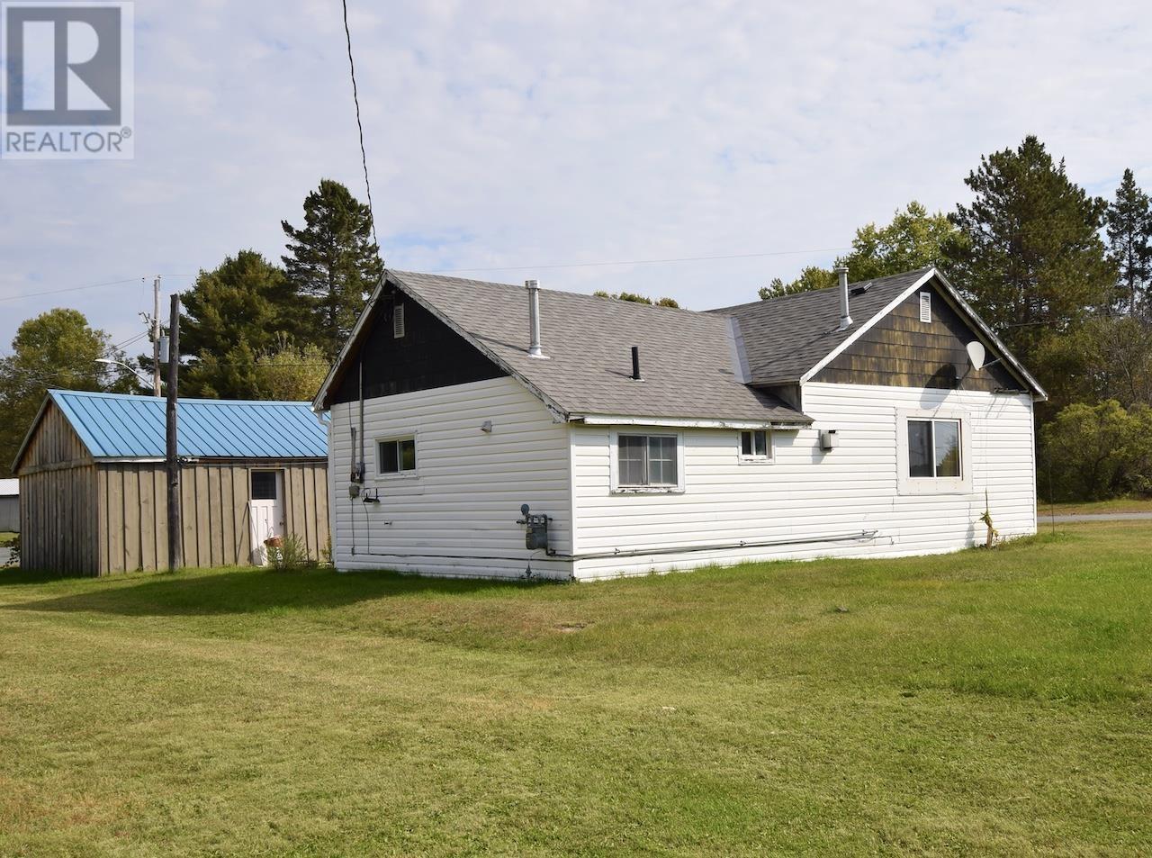 23 Main St, Iron Bridge, ON - Outdoor