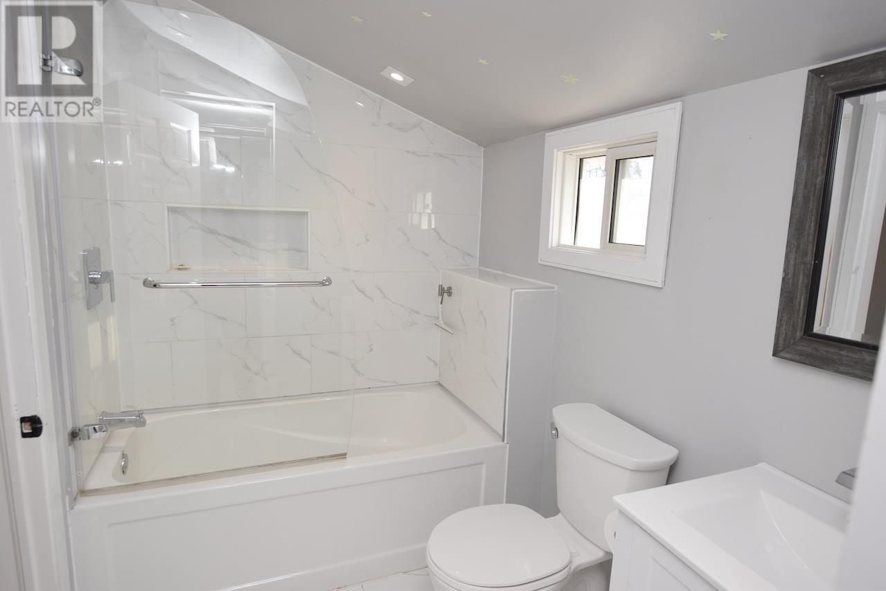 23 Main St, Iron Bridge, ON - Indoor Photo Showing Bathroom