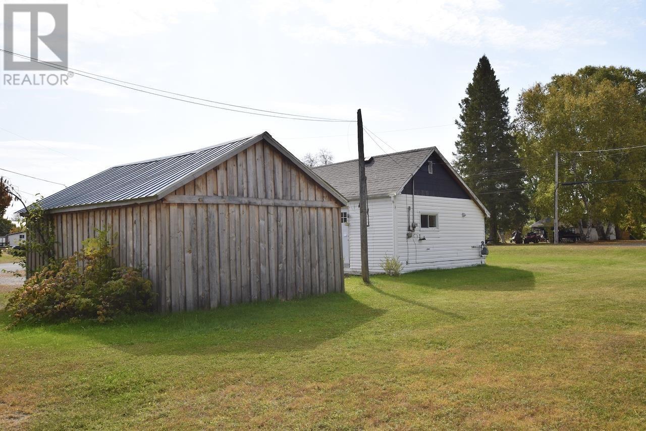 23 Main St, Iron Bridge, ON - Outdoor