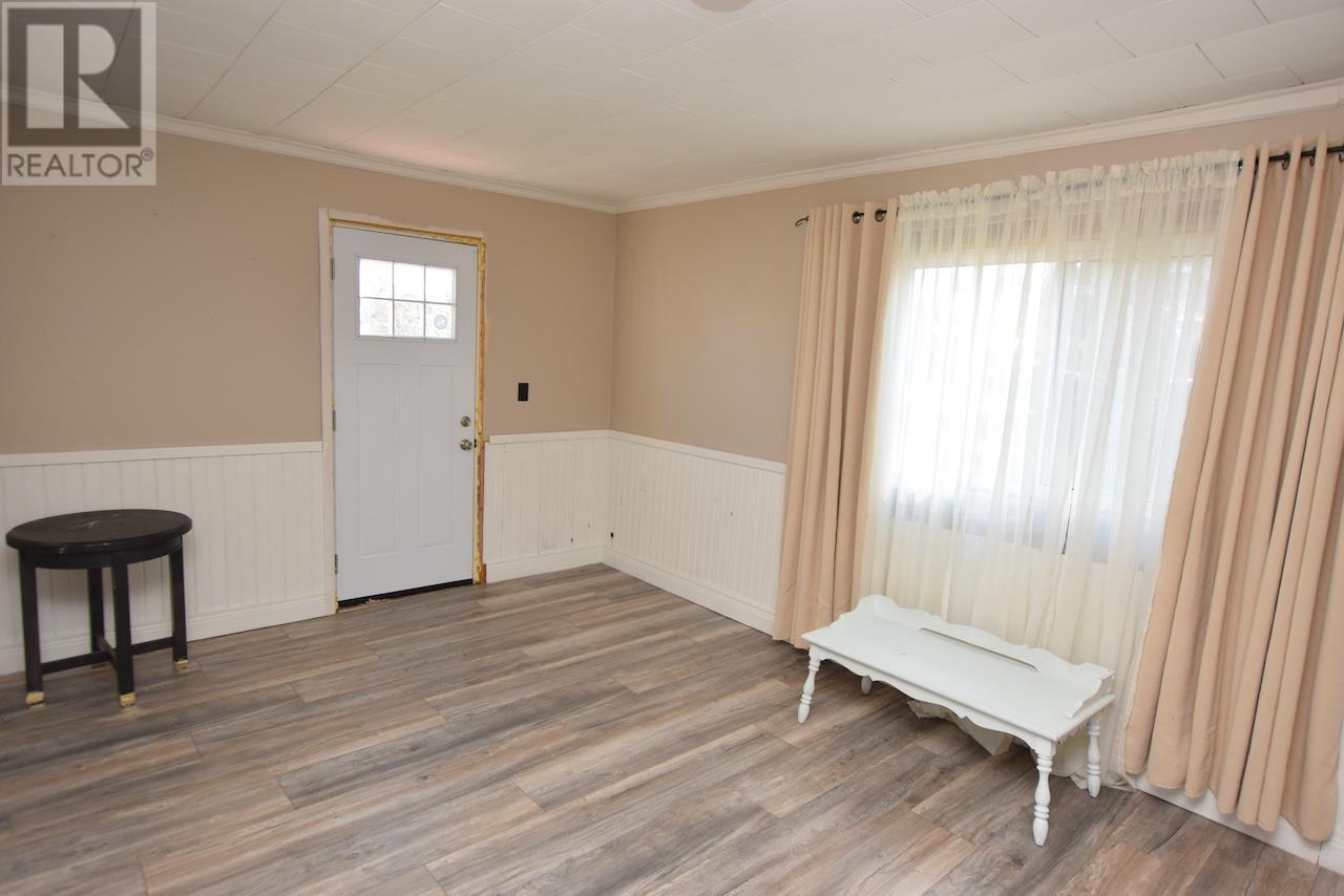 23 Main St, Iron Bridge, ON - Indoor Photo Showing Other Room