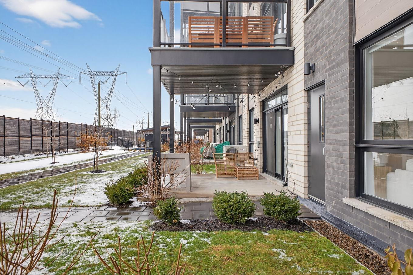 Balcony - 102-3660 Rue Roland-Marquette, Longueuil (Saint-Hubert), QC - Outdoor