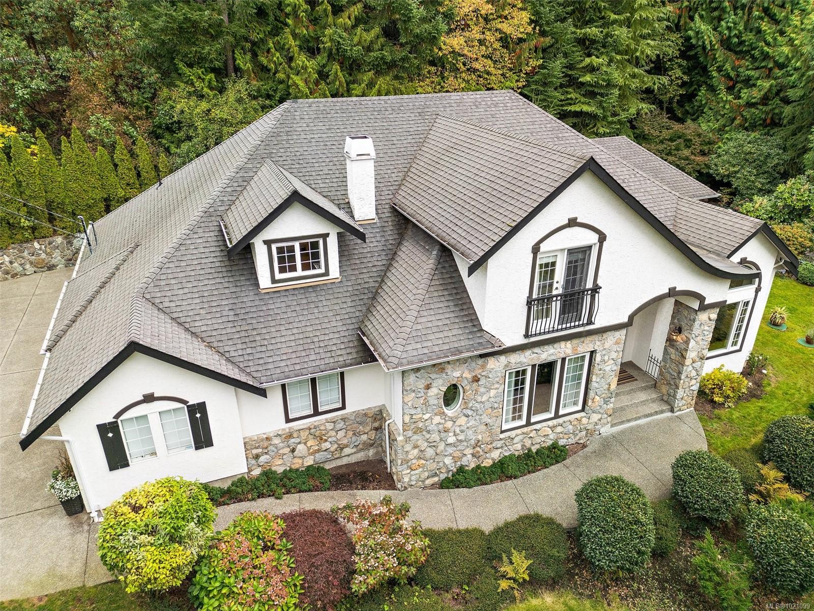 11327 Nitinat Rd, North Saanich, BC