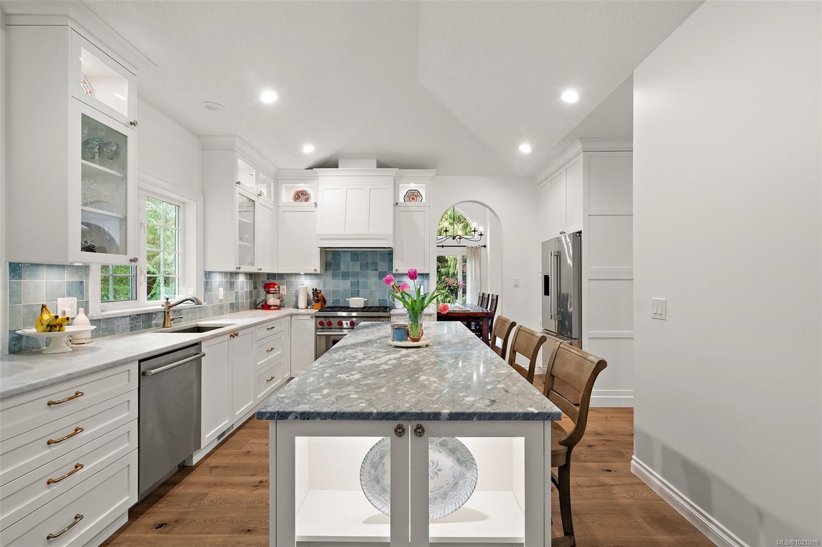 11327 Nitinat Rd, North Saanich, BC