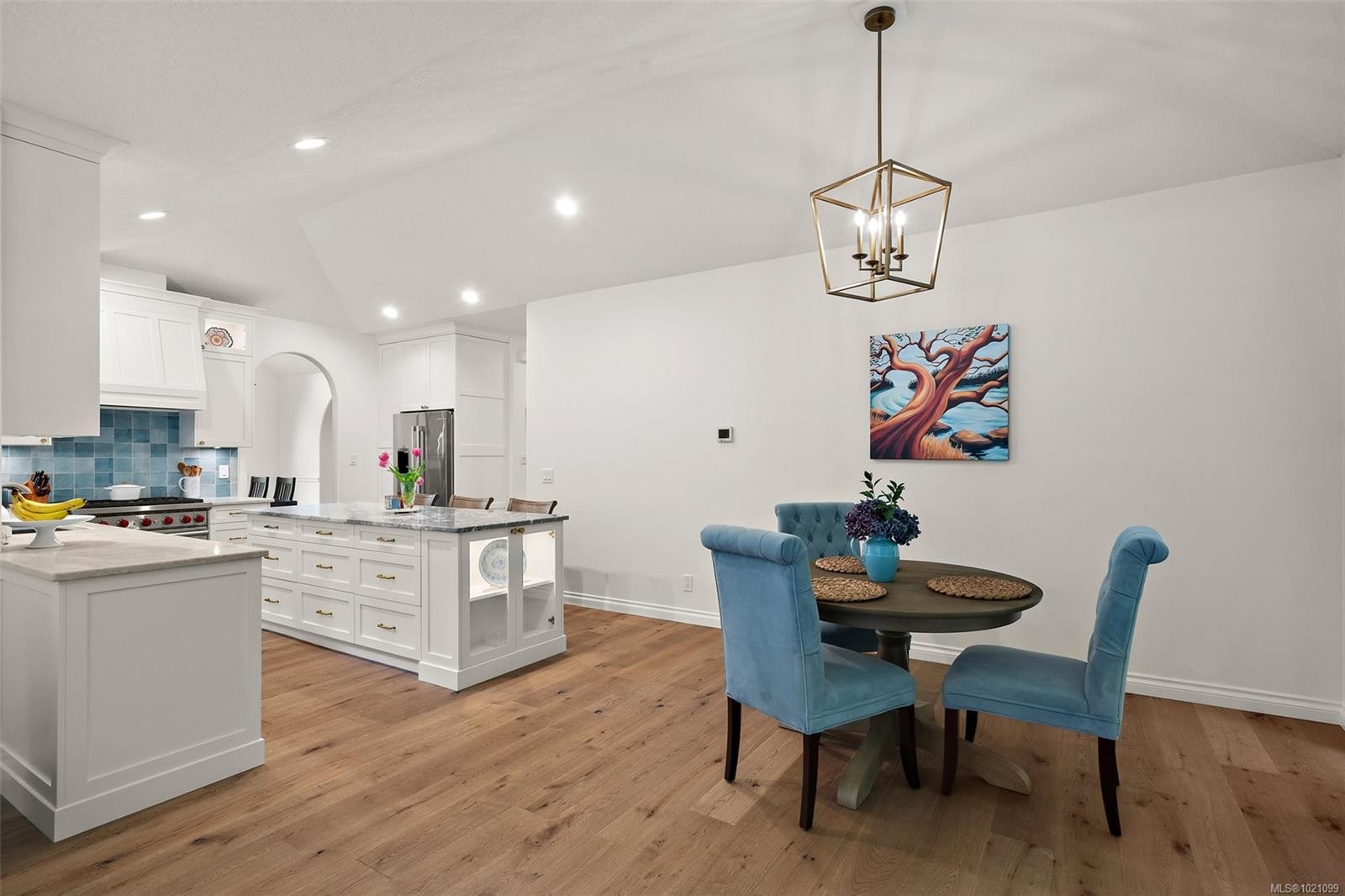 11327 Nitinat Rd, North Saanich, BC