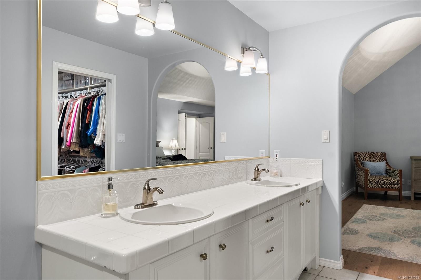 11327 Nitinat Rd, North Saanich, BC