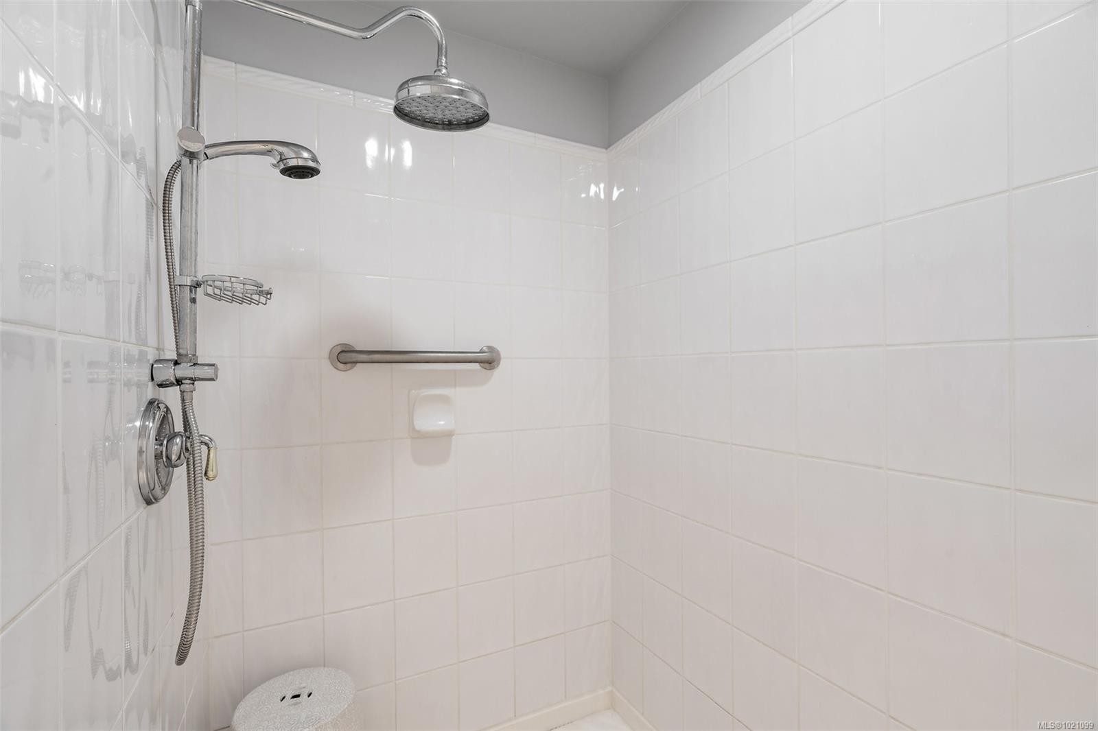 11327 Nitinat Rd, North Saanich, BC