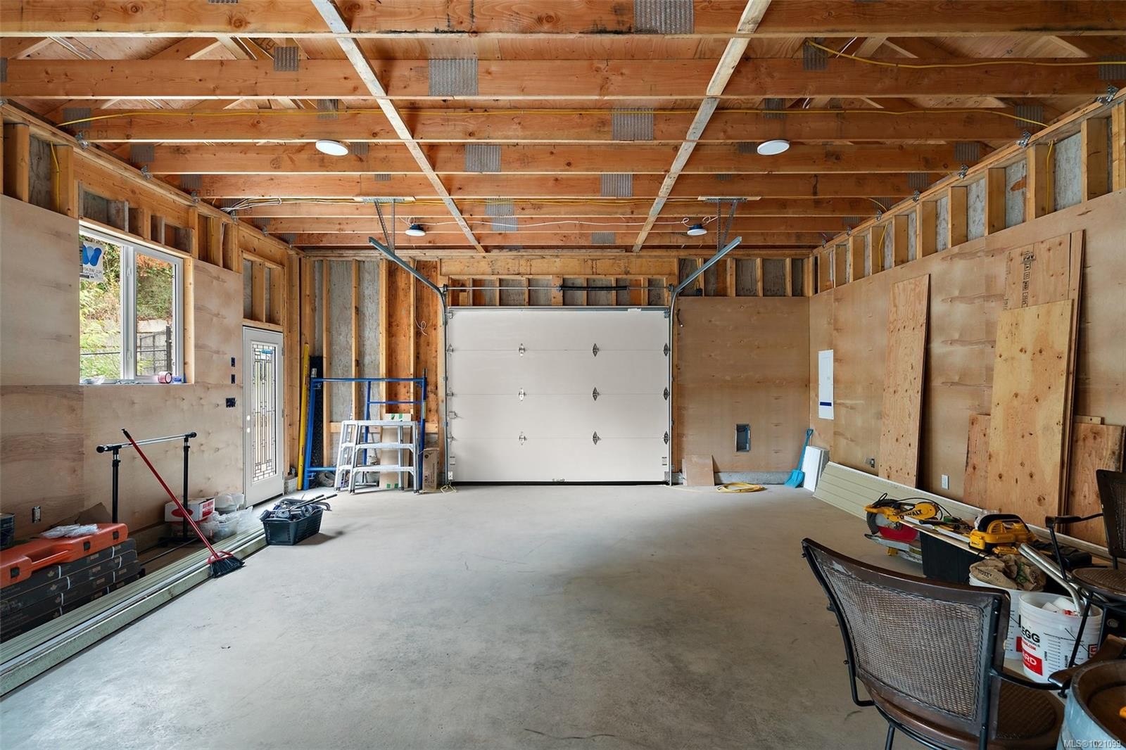 11327 Nitinat Rd, North Saanich, BC