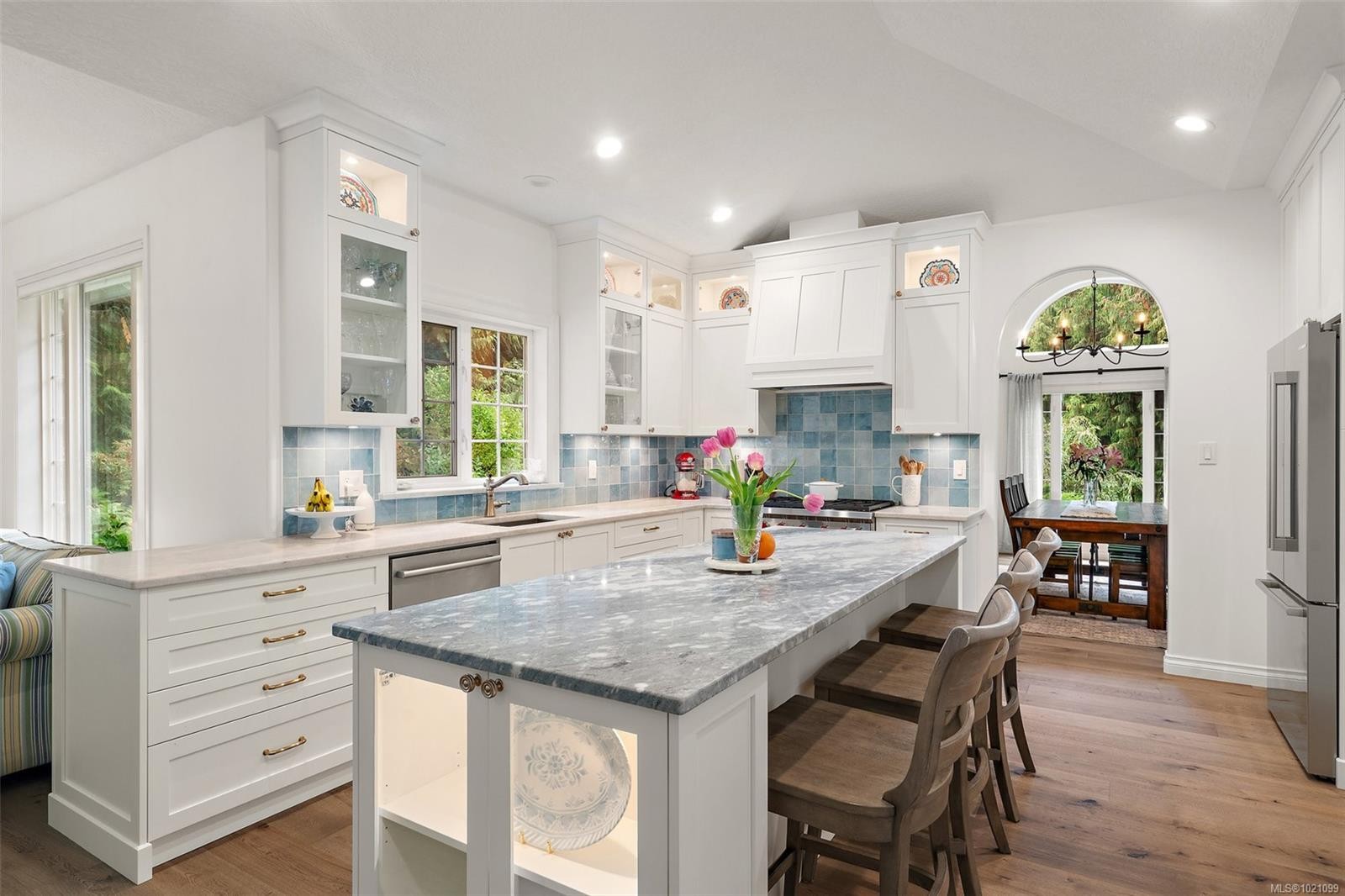 11327 Nitinat Rd, North Saanich, BC