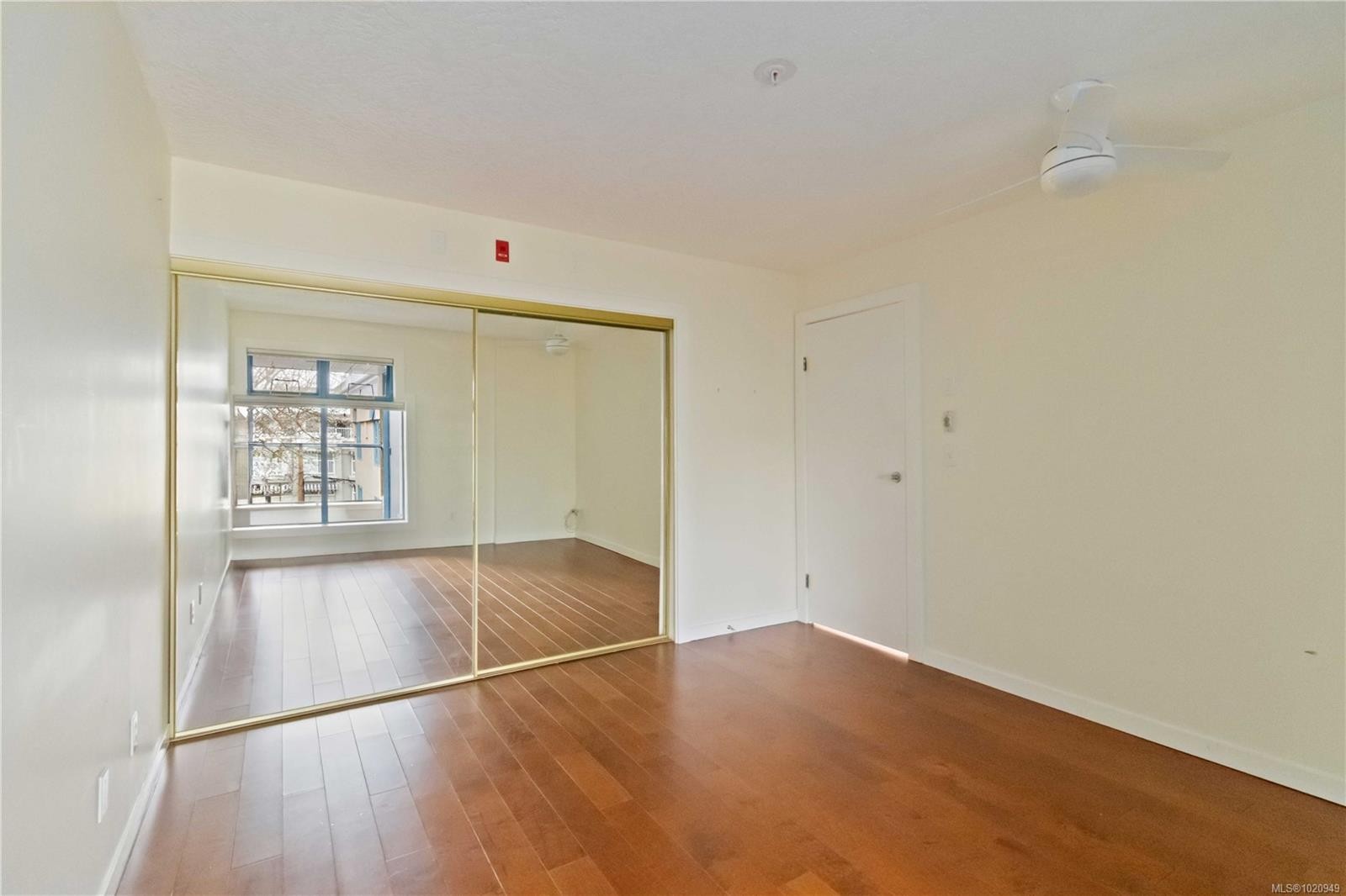 404-1063 Southgate St, Victoria, BC - Indoor Photo Showing Other Room