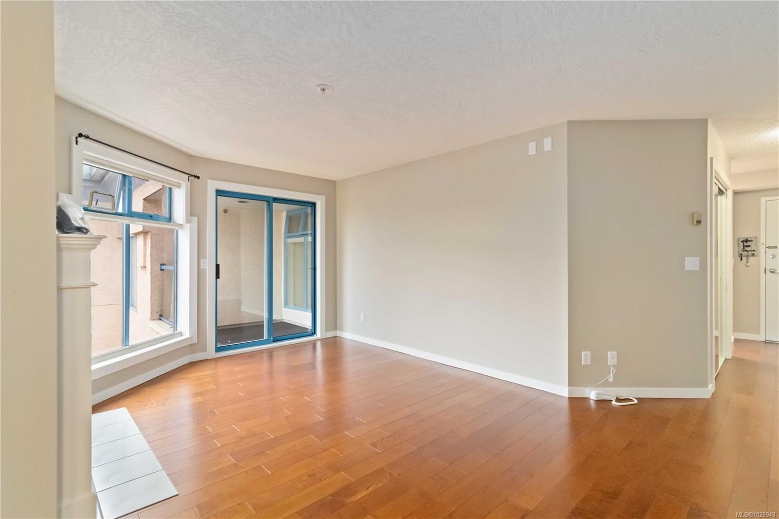 404-1063 Southgate St, Victoria, BC - Indoor Photo Showing Other Room