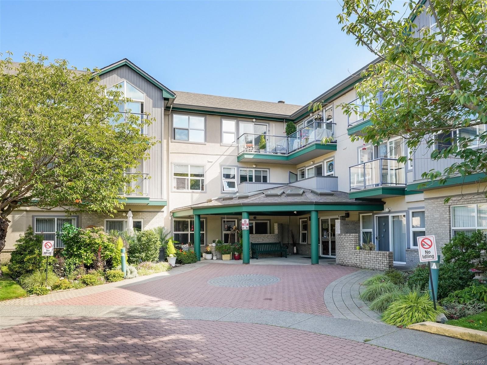 310-1485 Garnet Rd, Saanich, BC - Outdoor With Balcony With Facade