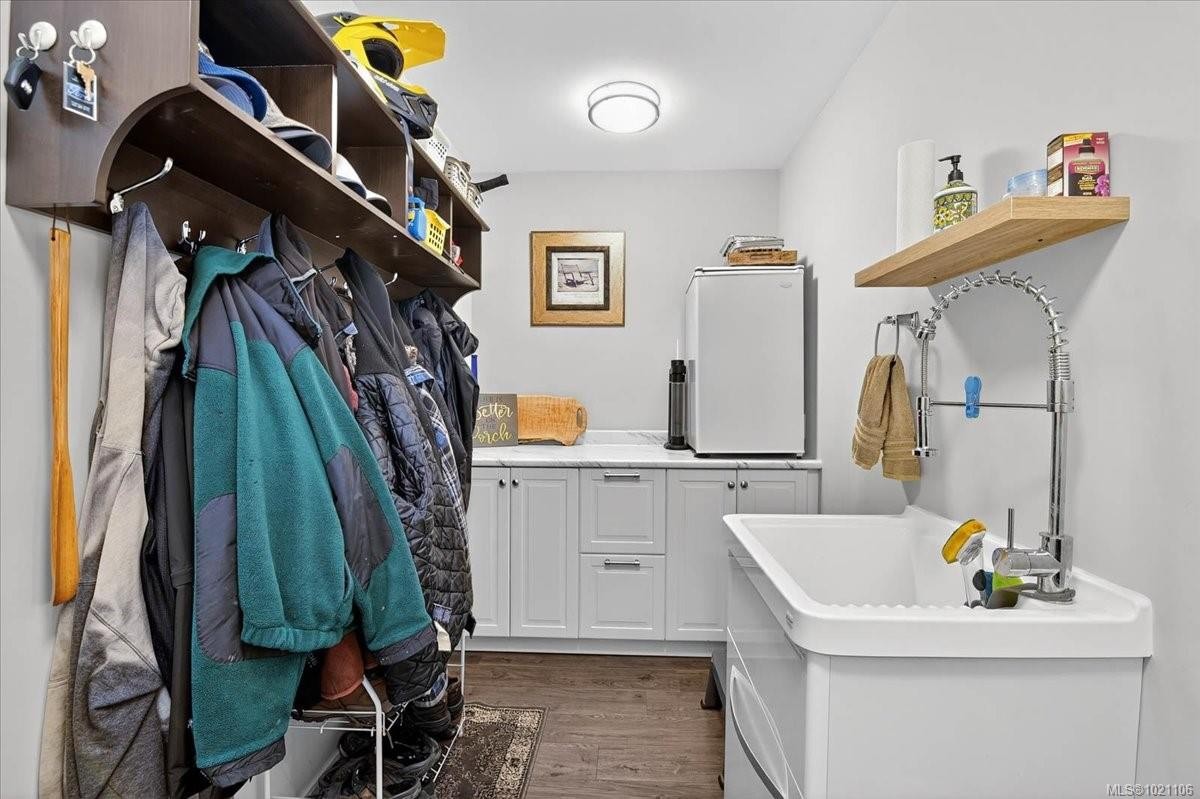 5150 Maebelle Rd, Port Alberni, BC