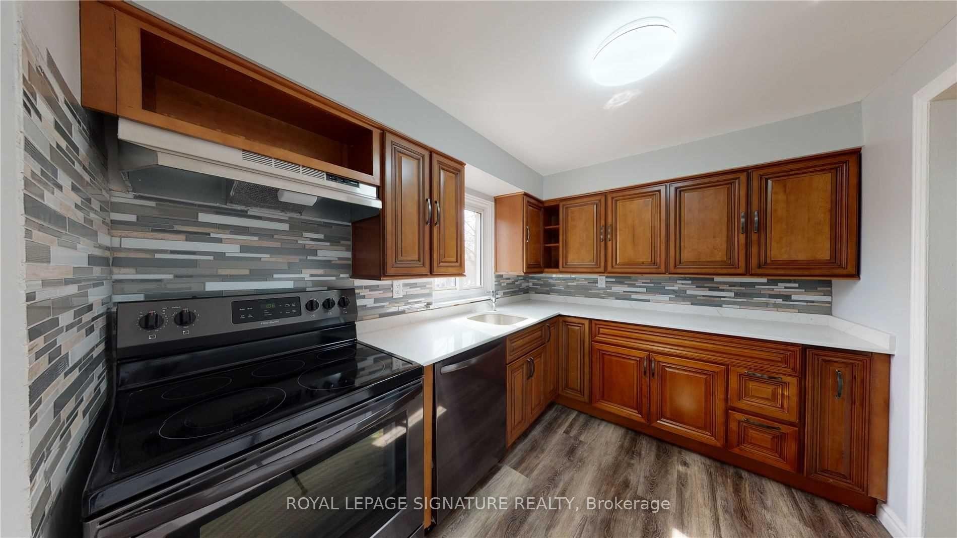 43-51 Paulander Drive, Kitchener, ON - Indoor Photo Showing Kitchen