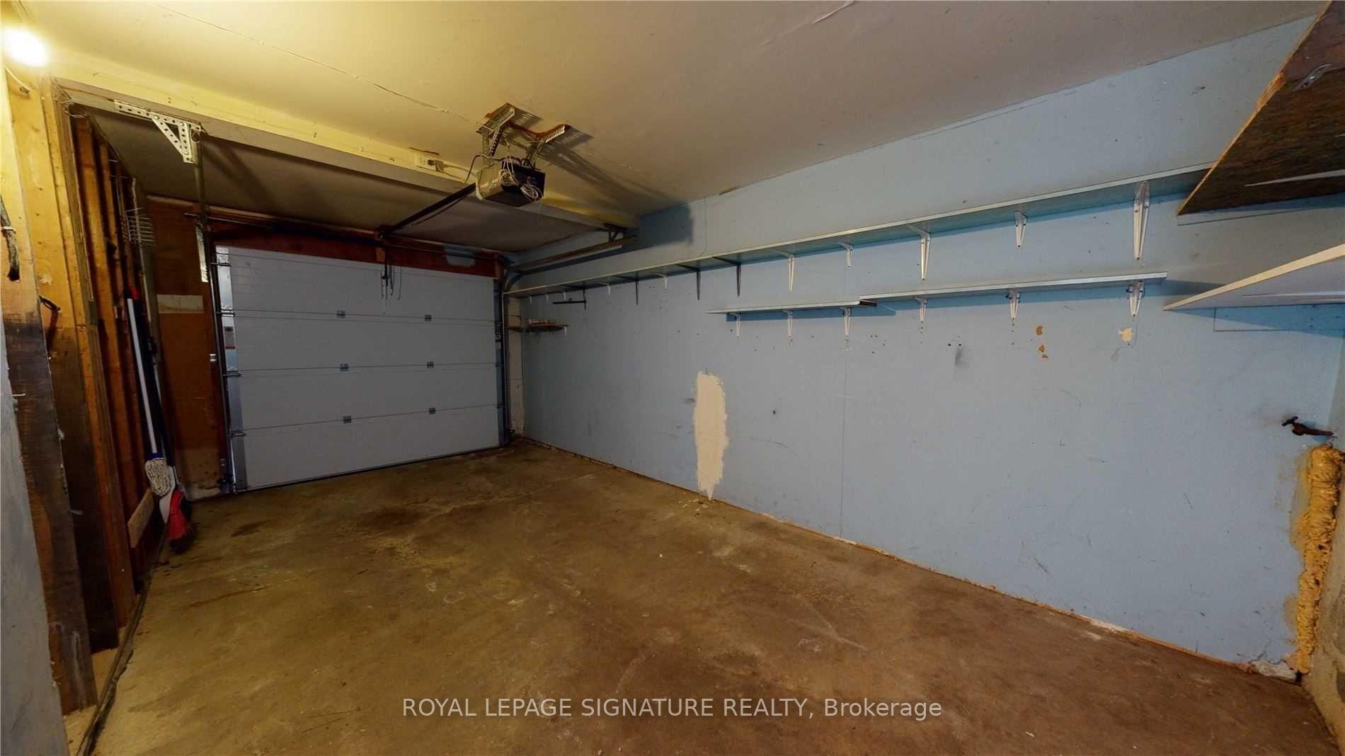 43-51 Paulander Drive, Kitchener, ON - Indoor Photo Showing Garage