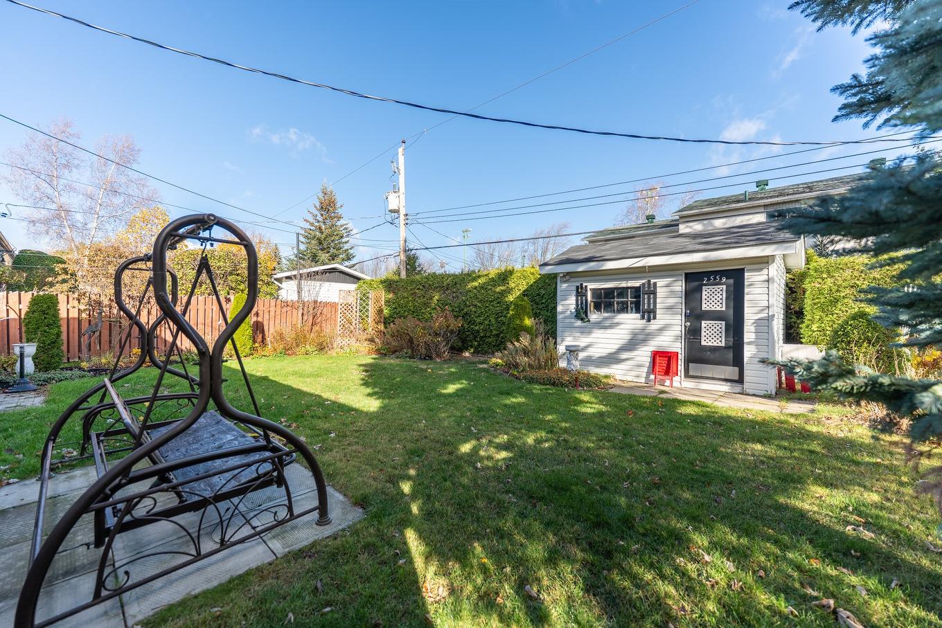 Backyard - 2559 Rue Joliette, Longueuil (Le Vieux-Longueuil), QC - Outdoor