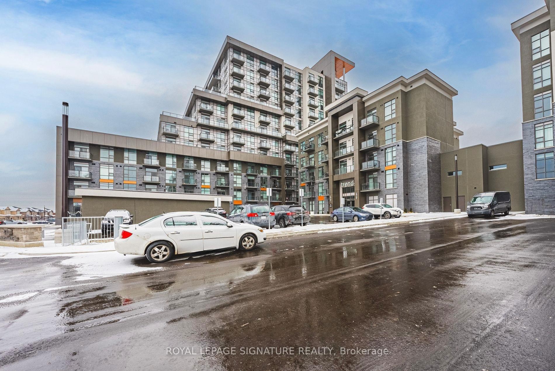 102-470 Dundas Street E, Hamilton, ON - Outdoor With Facade