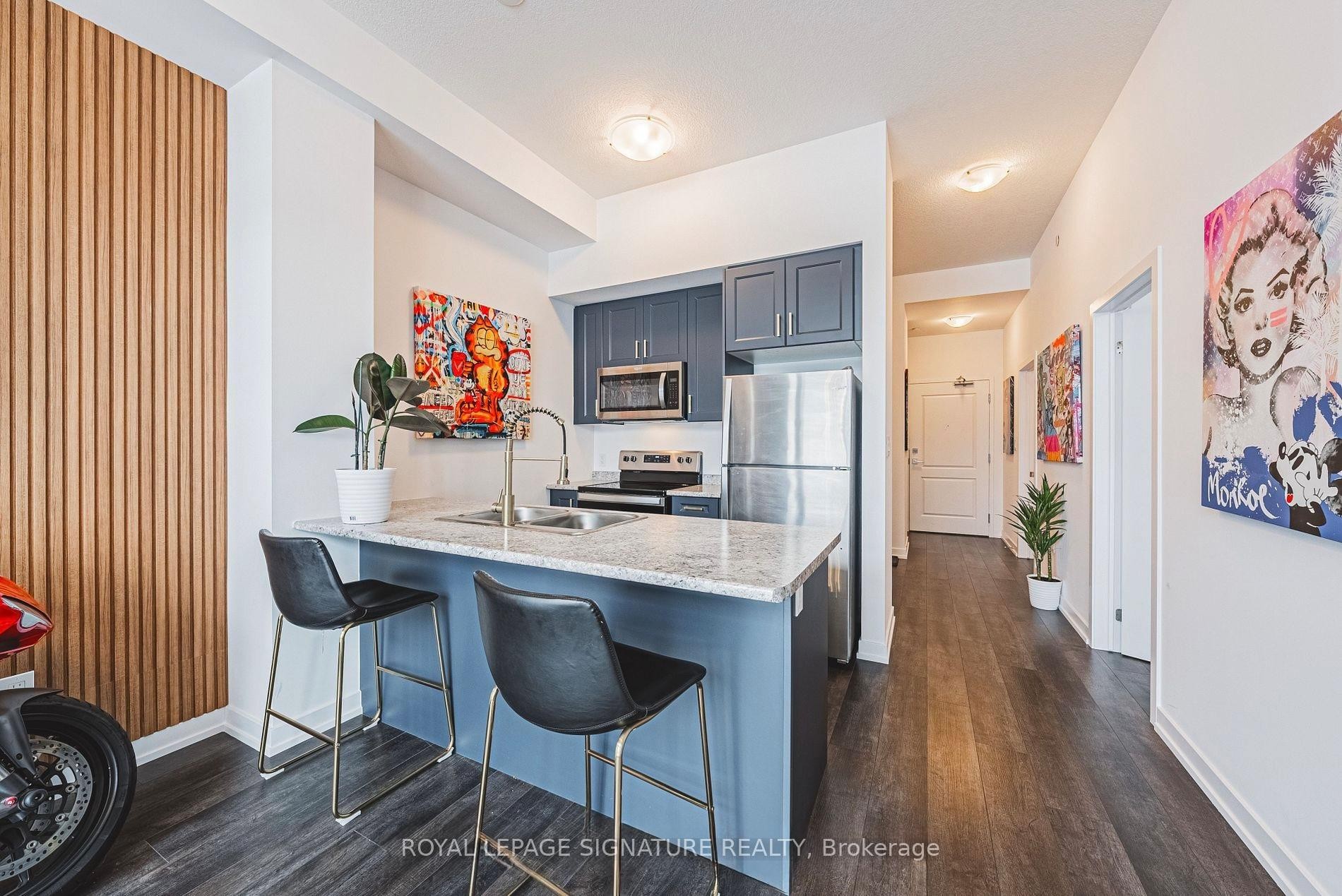 102-470 Dundas Street E, Hamilton, ON - Indoor Photo Showing Kitchen With Stainless Steel Kitchen With Double Sink