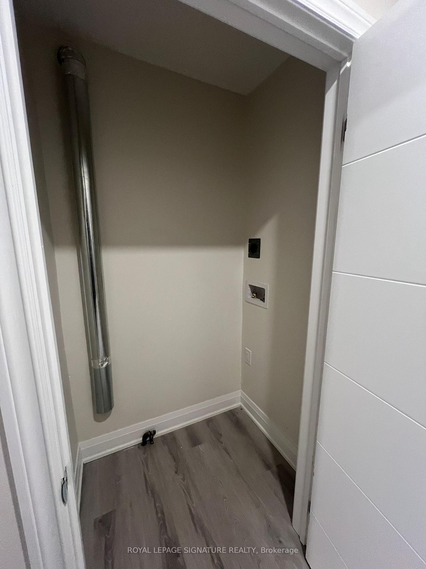Main Level-58 Satchell Boulevard, Toronto, ON - Indoor Photo Showing Other Room
