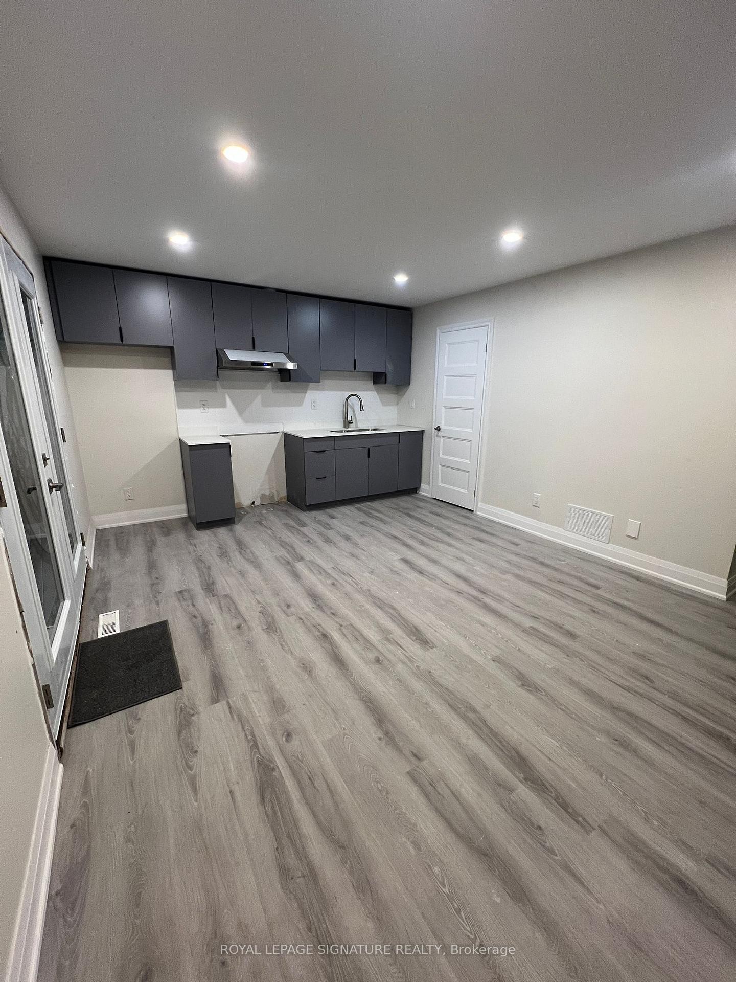 Main Level-58 Satchell Boulevard, Toronto, ON - Indoor