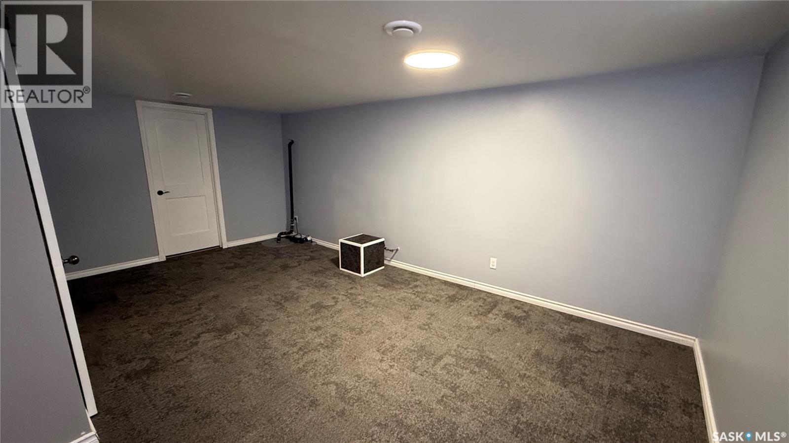 4124 4Th Avenue, Regina, SK - Indoor Photo Showing Other Room