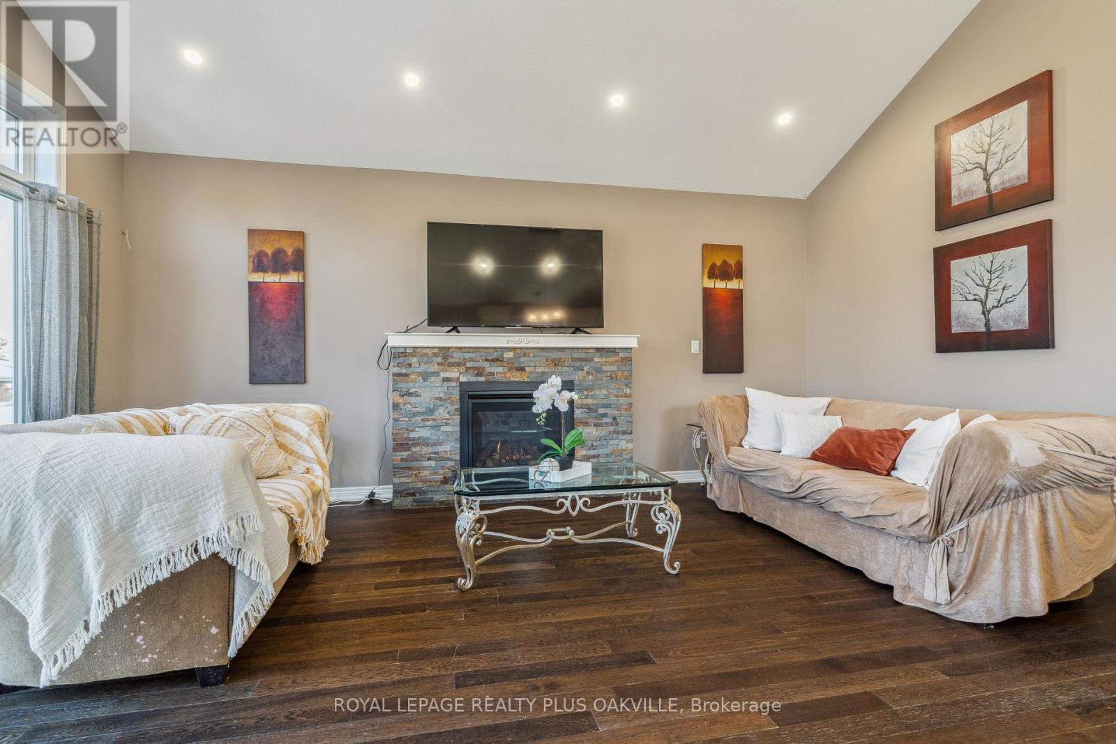 71 Locheed Drive, Hamilton, ON - Indoor Photo Showing Other Room With Fireplace