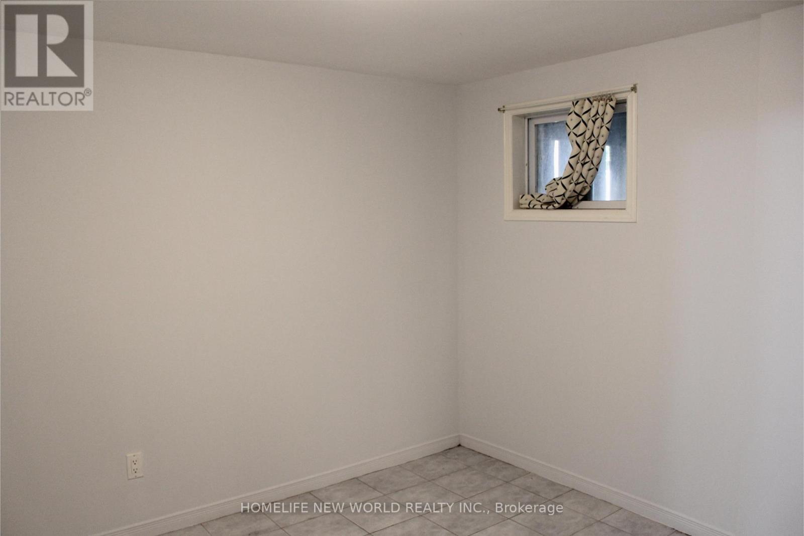 328 Port Royal Trail, Toronto, ON - Indoor Photo Showing Other Room