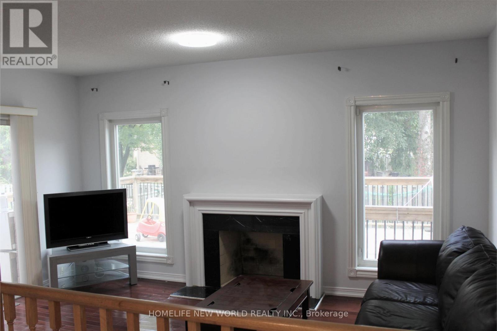 328 Port Royal Trail, Toronto, ON - Indoor Photo Showing Living Room