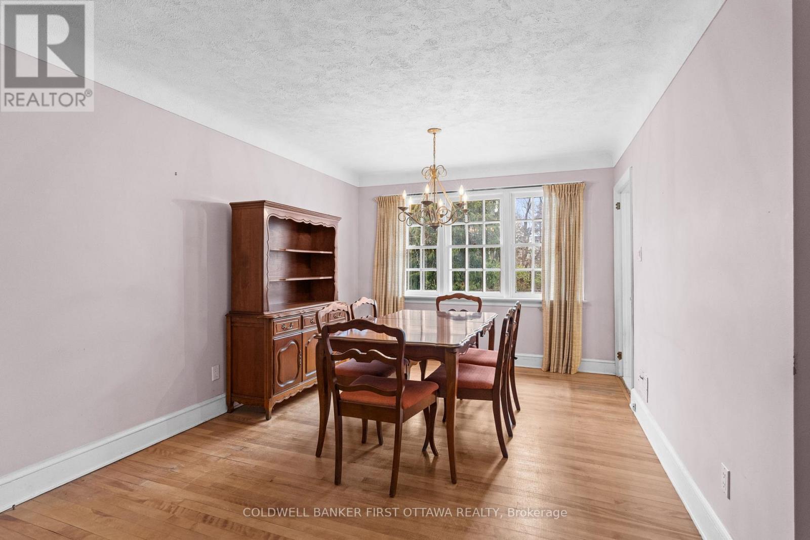 1914 Norwood Avenue, Ottawa, ON - Indoor Photo Showing Dining Room