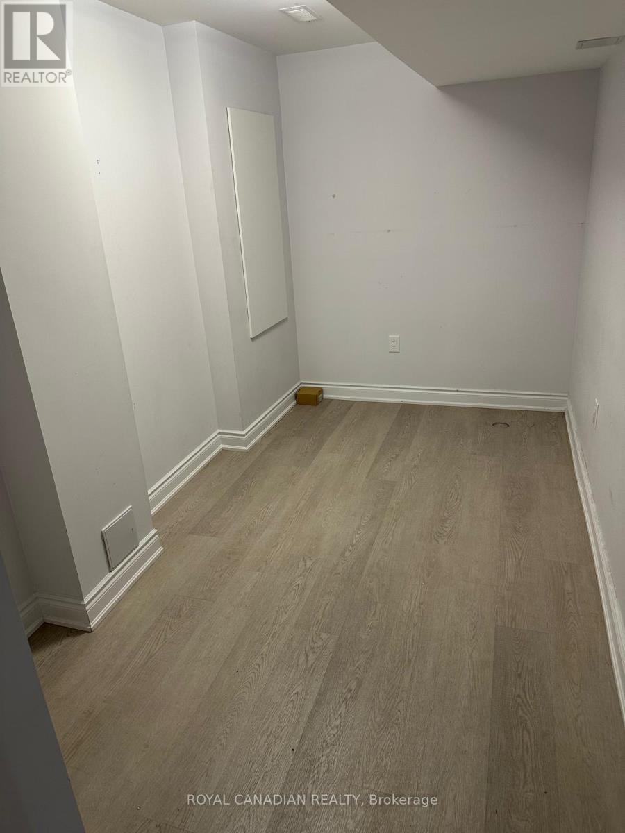 Bsmt - 15 Fordham Road, Brampton, ON - Indoor Photo Showing Other Room