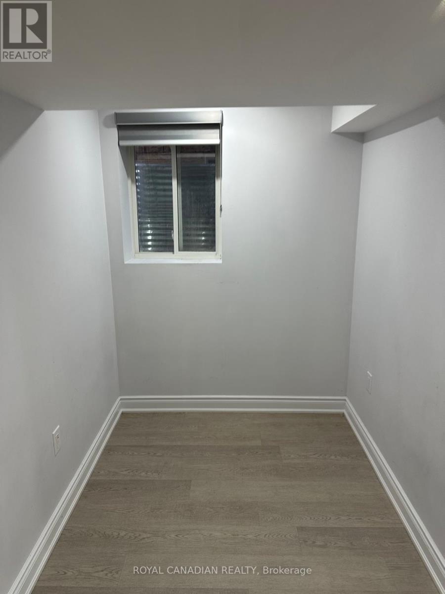 Bsmt - 15 Fordham Road, Brampton, ON - Indoor Photo Showing Other Room