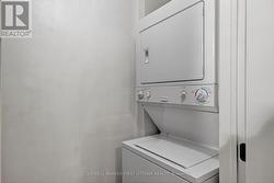 Washer/Dryer -