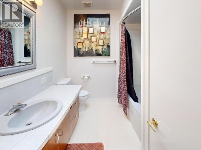 3004 Pebble Beach Road, Powell River, BC - Indoor Photo Showing Bathroom
